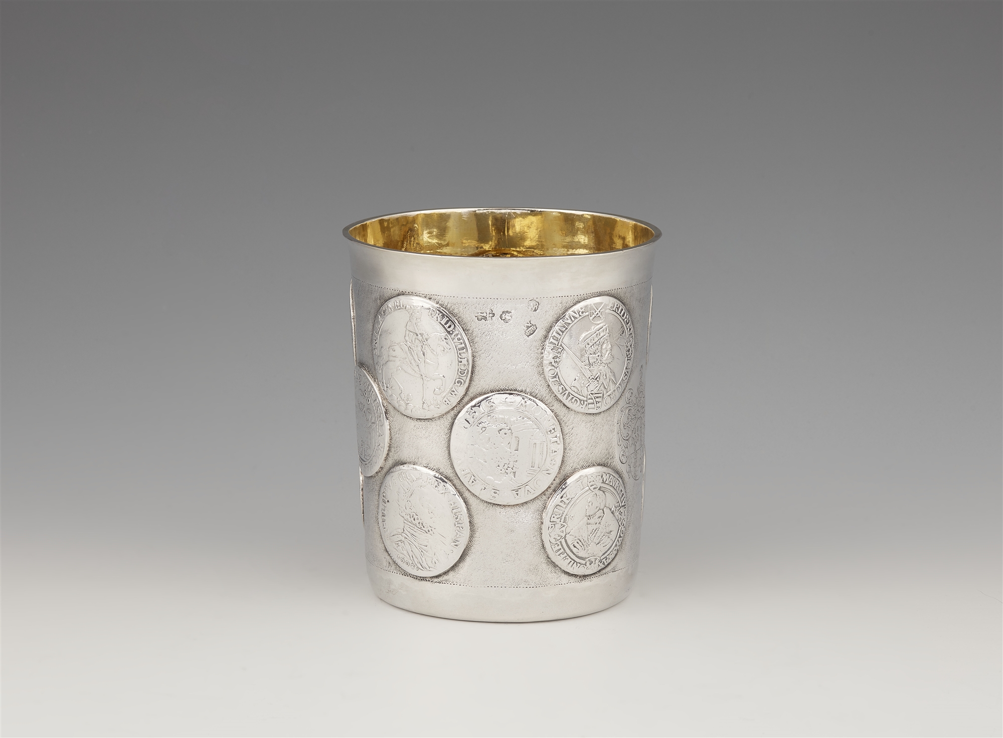 A large Wesel silver coin set beaker - Image 4 of 7
