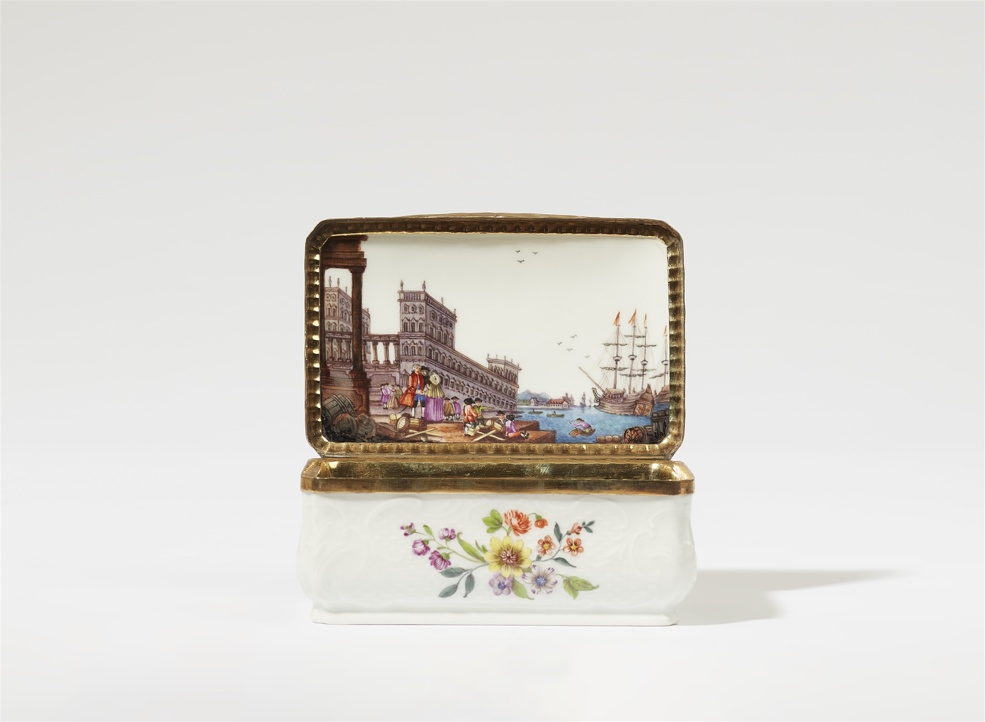 A Meissen porcelain box with a harbour scene inside the cover - Image 2 of 2