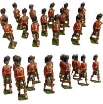 SET OF 15 LEAD TOY SCOTISH SOLDIERS