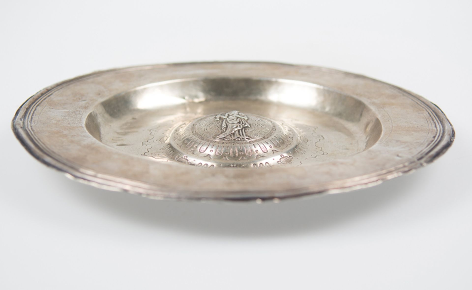 Silver Plate in its natural colour. Marked 'DER' Tortosa - Late 16th Century - Image 2 of 6