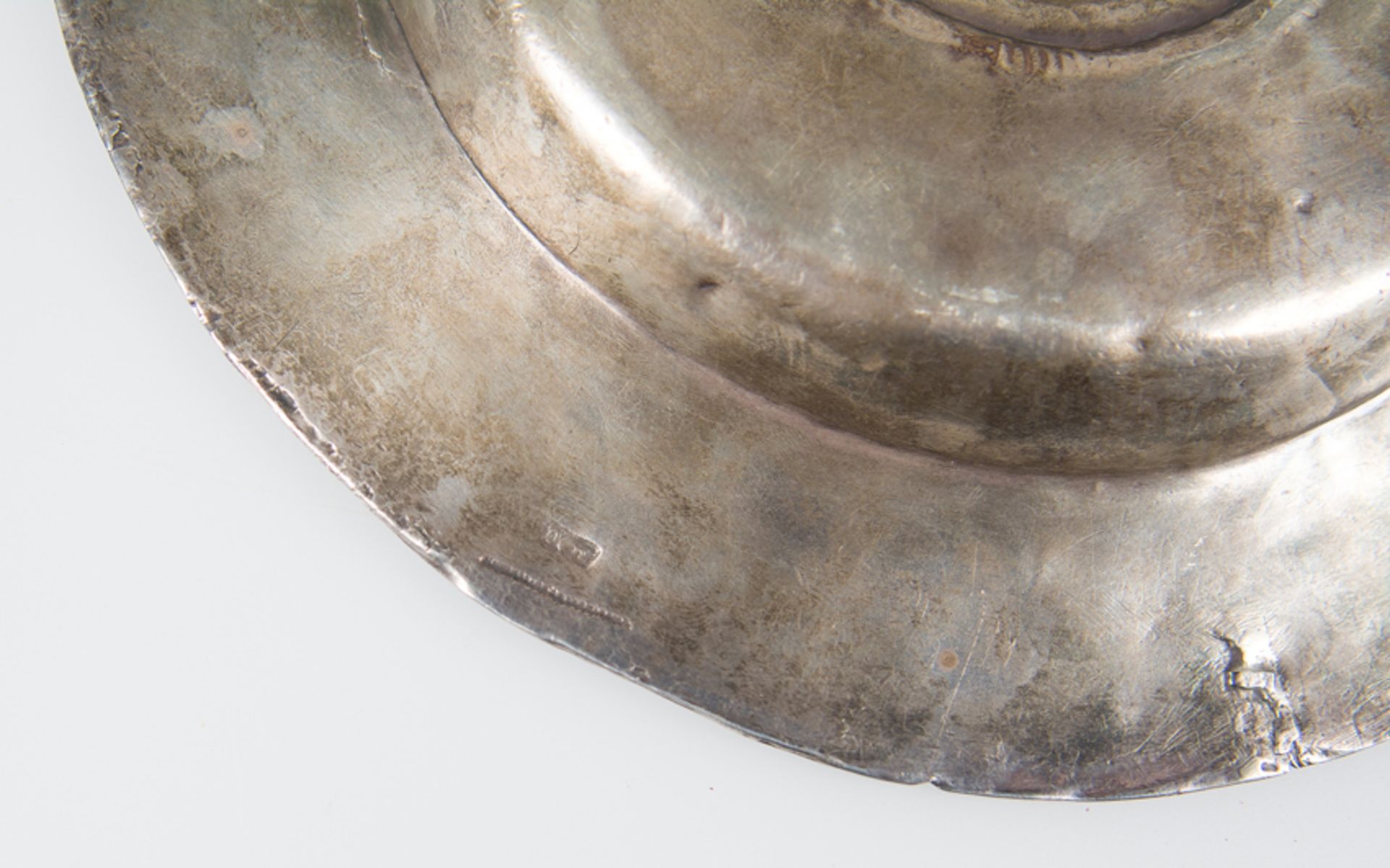 Silver Plate in its natural colour. Marked 'DER' Tortosa - Late 16th Century - Image 4 of 6
