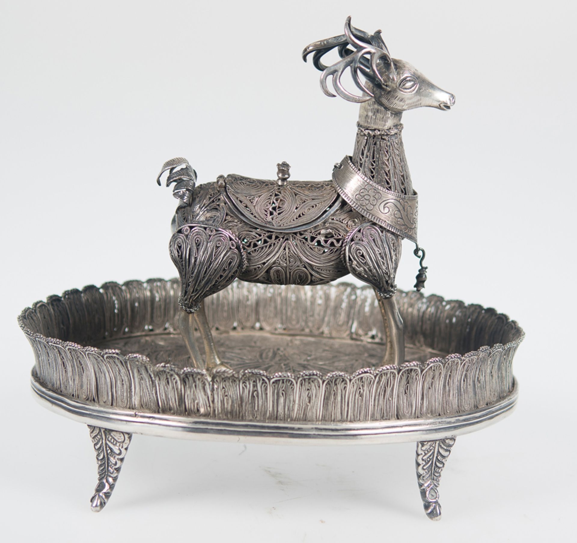 'Sahumador'. Deer-shaped, silver filigree incense burner. Viceregal School.Peru. Late 18th century - Bild 3 aus 9