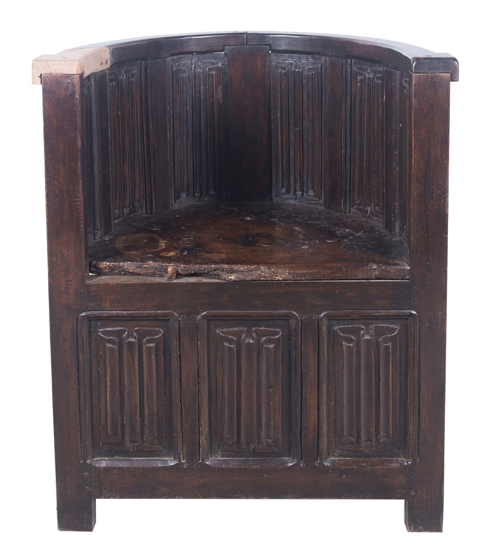 Bishop's chair. Carved wood. Gothic. 15th century.