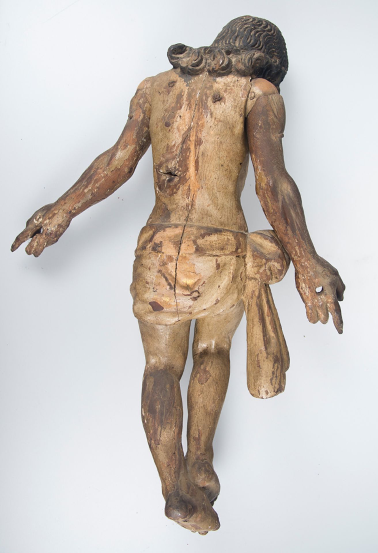 Articulated Christ in carved and polychrome wood. Novohispano Workshop.Mexico. 18h century. - Image 3 of 3