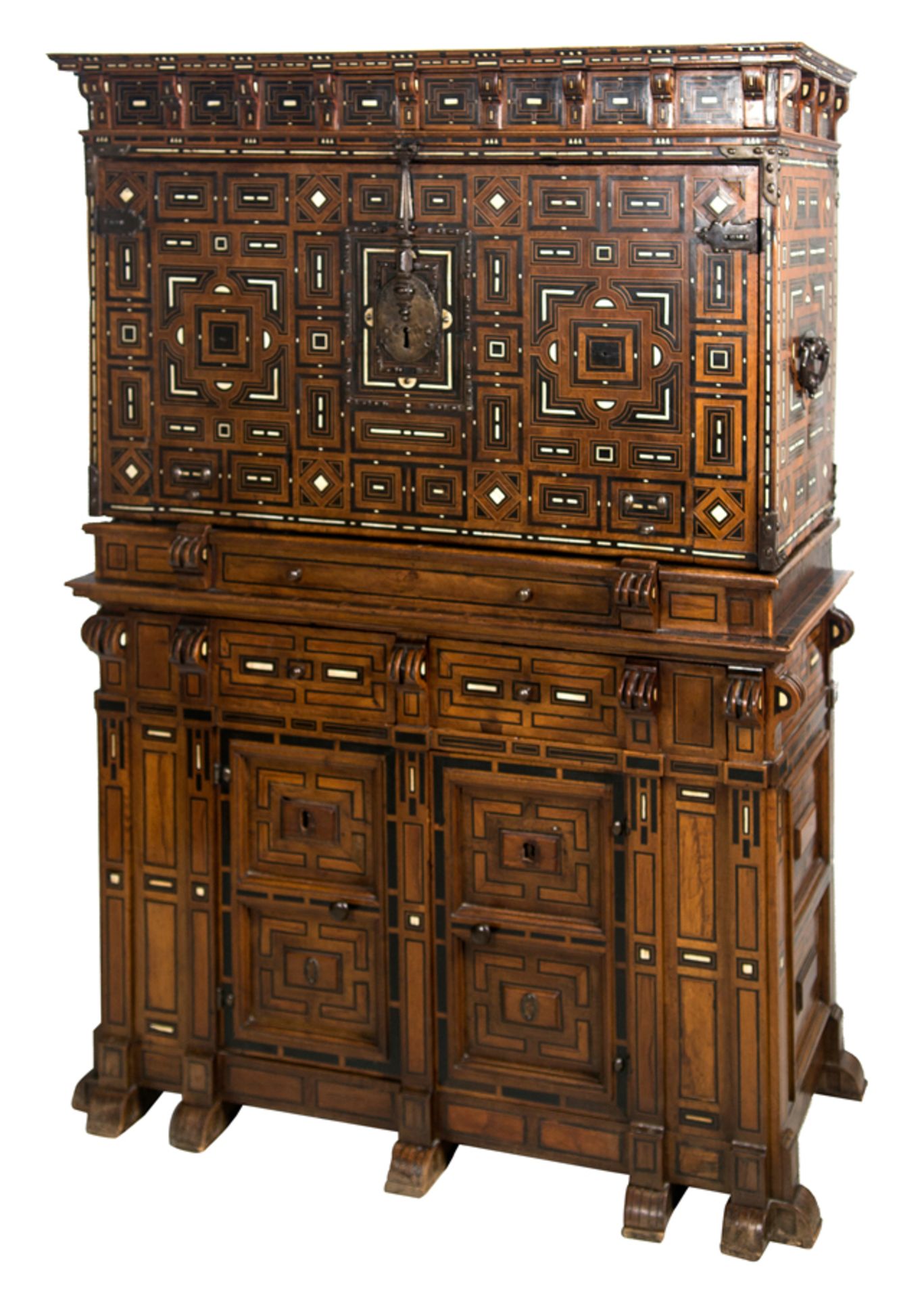 Important chest of drawers with inlaid walnut,ebony,bone and gilded hardware.Salamanca ... 16th cent