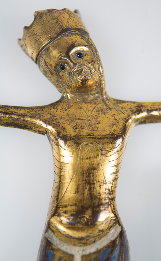 Chased and gilded copper figure, with champlevé enamel. Limoges. France. Romanesque. 13th century. - Image 3 of 6