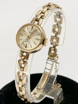 A vintage ladies 9K gold watch. 8 grams of gold.