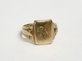 A 9ct gold signature ring. 3.8 grams.