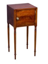 A George IV mahogany pot cupboard/ bedside cabinet. Circa 1820. 36x33x77.5cm
