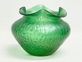 A late 19th century Loetz style irredesent green Art Glass bowl. Circa 1890. 15.5x11.5cm