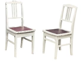 A pair of Yamaha music chairs. (6)
