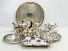 A quantity of silver plate.