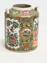 A 19th century Chinese Famille Rose Medallion barrel teapot. 13.5x13.6x16cm