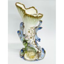 A late 19th century George Grainger Worcester porcelain vase. 18.5cm