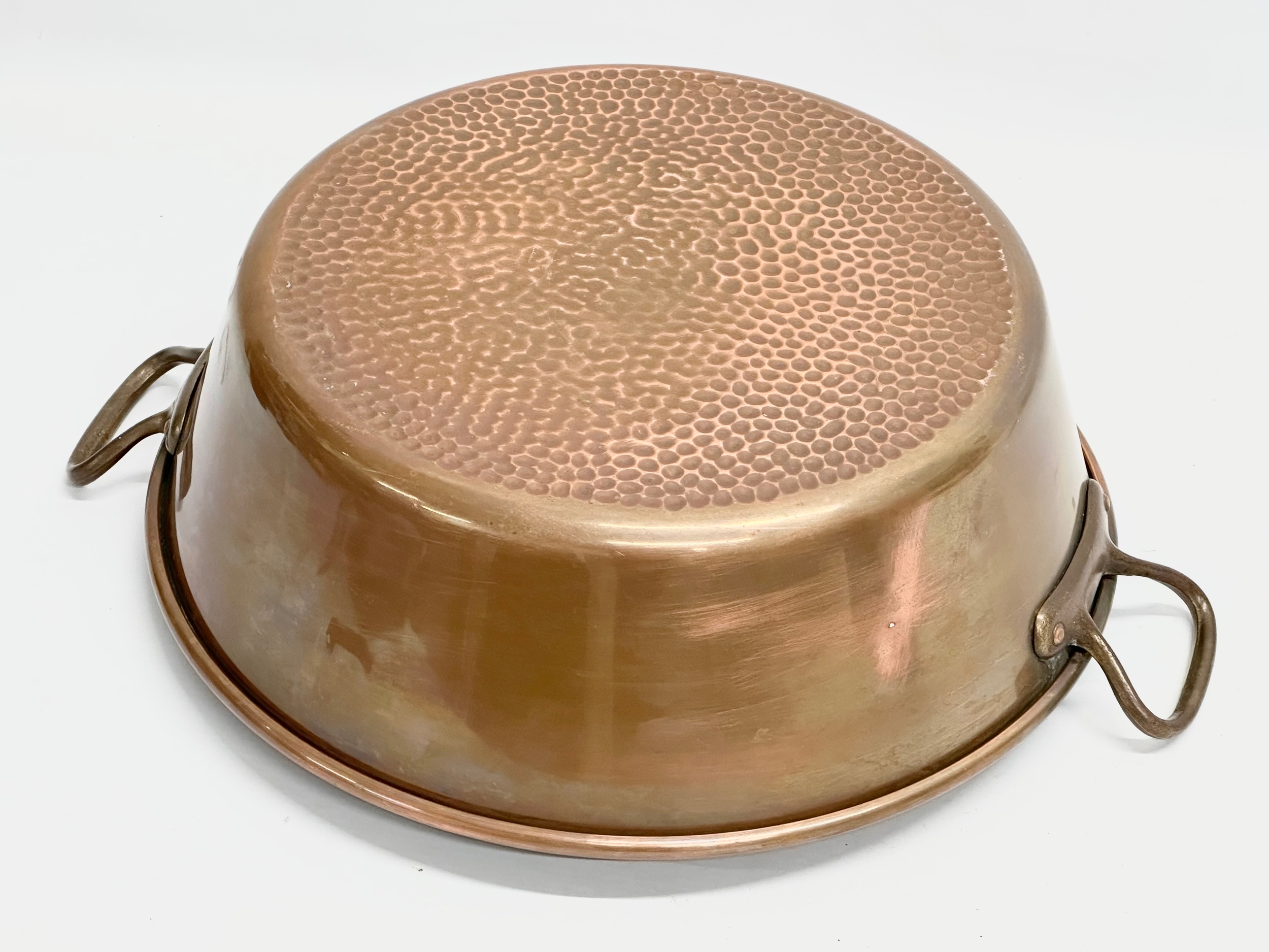An early 20th century copper jelly pan/jam pan. 45x37x13cm - Image 3 of 3