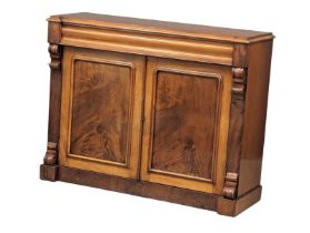 A Victorian mahogany side cabinet with drawer. 122x42x95.5cm