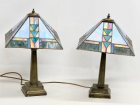 A pair of large Tiffany style table lamps. 33x33x54cm