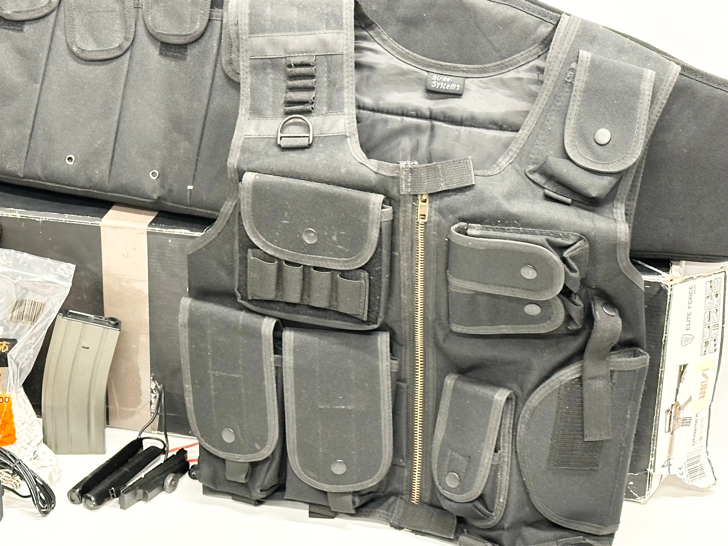 An Umarex Elite Force electric assault rifle with box, pellets, tactical vest, carting case etc. - Image 5 of 7
