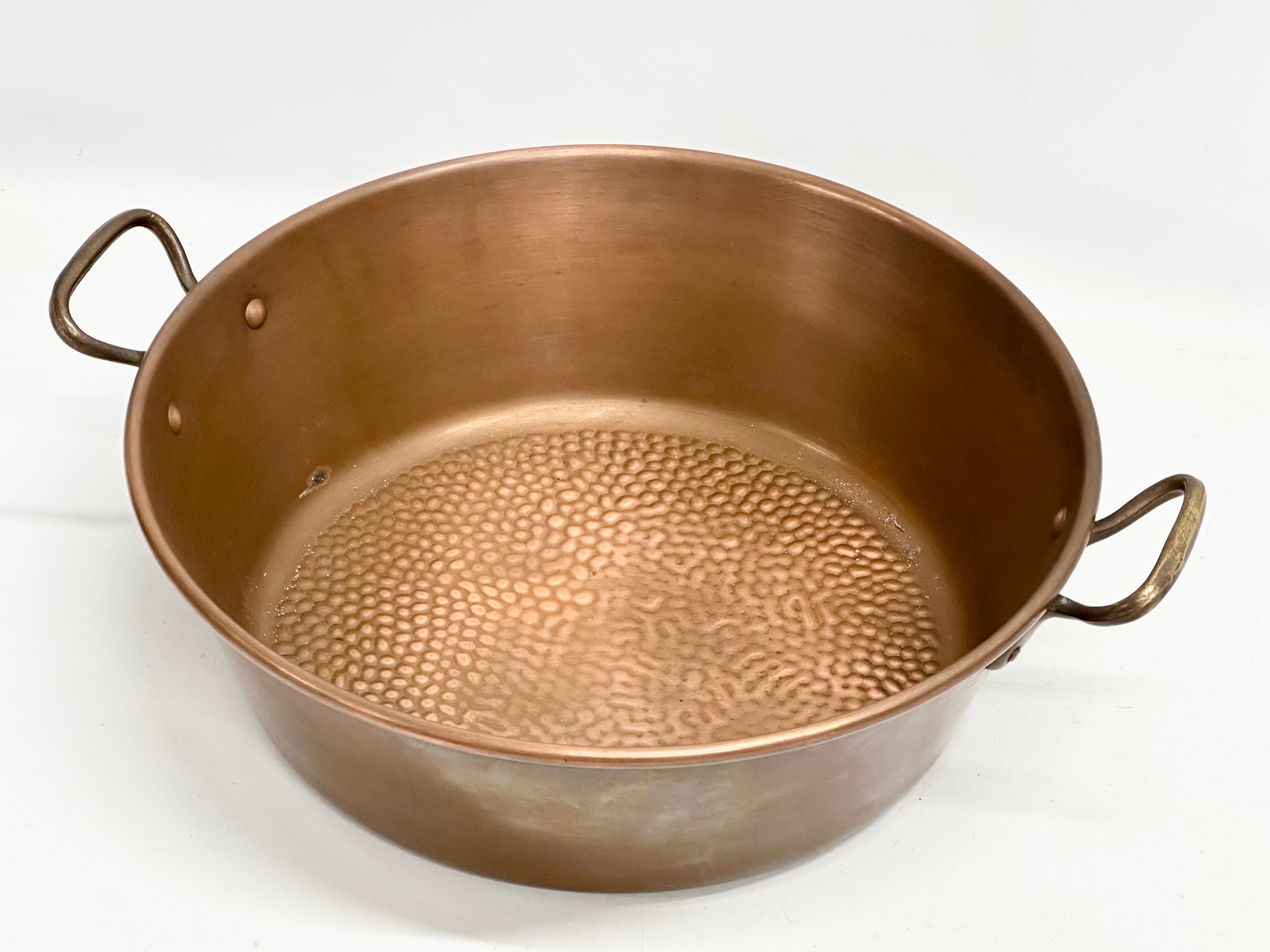 An early 20th century copper jelly pan/jam pan. 45x37x13cm - Image 2 of 3