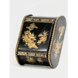 An early 20th century Japanese style hand painted lacquered cigarette box. 12x9x5.5cm