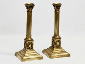 A pair of good quality Victorian brass candlesticks. 9.5x9.5x23.5cm