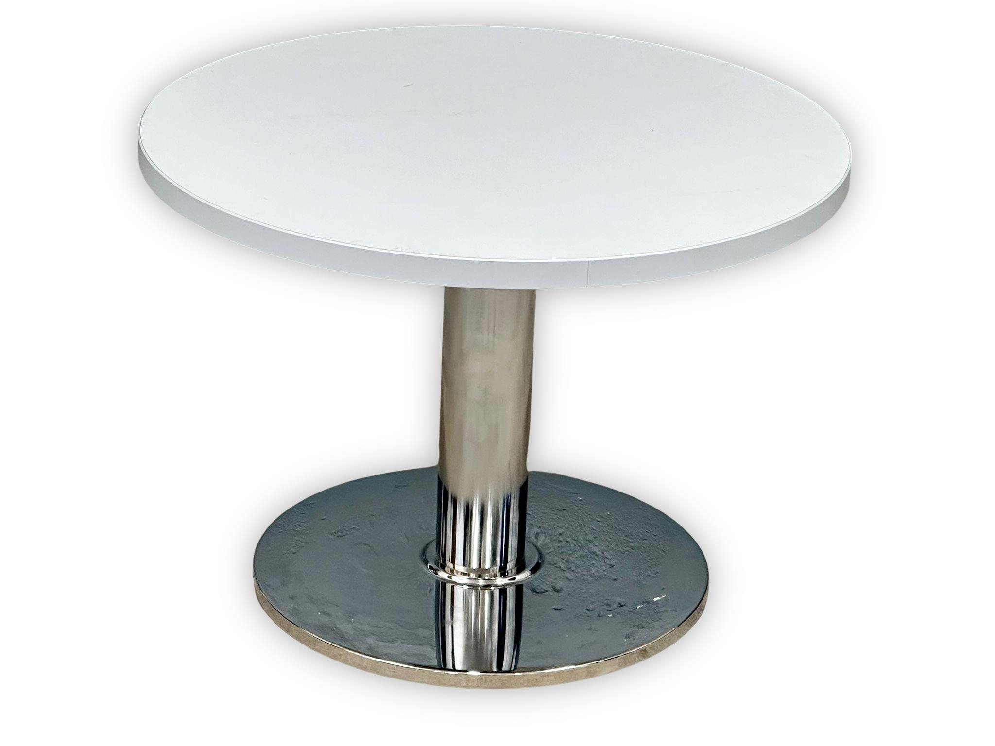 2 Italian tables. A large Italian chrome base coffee table and a chrome based lamp table stamped - Bild 6 aus 6