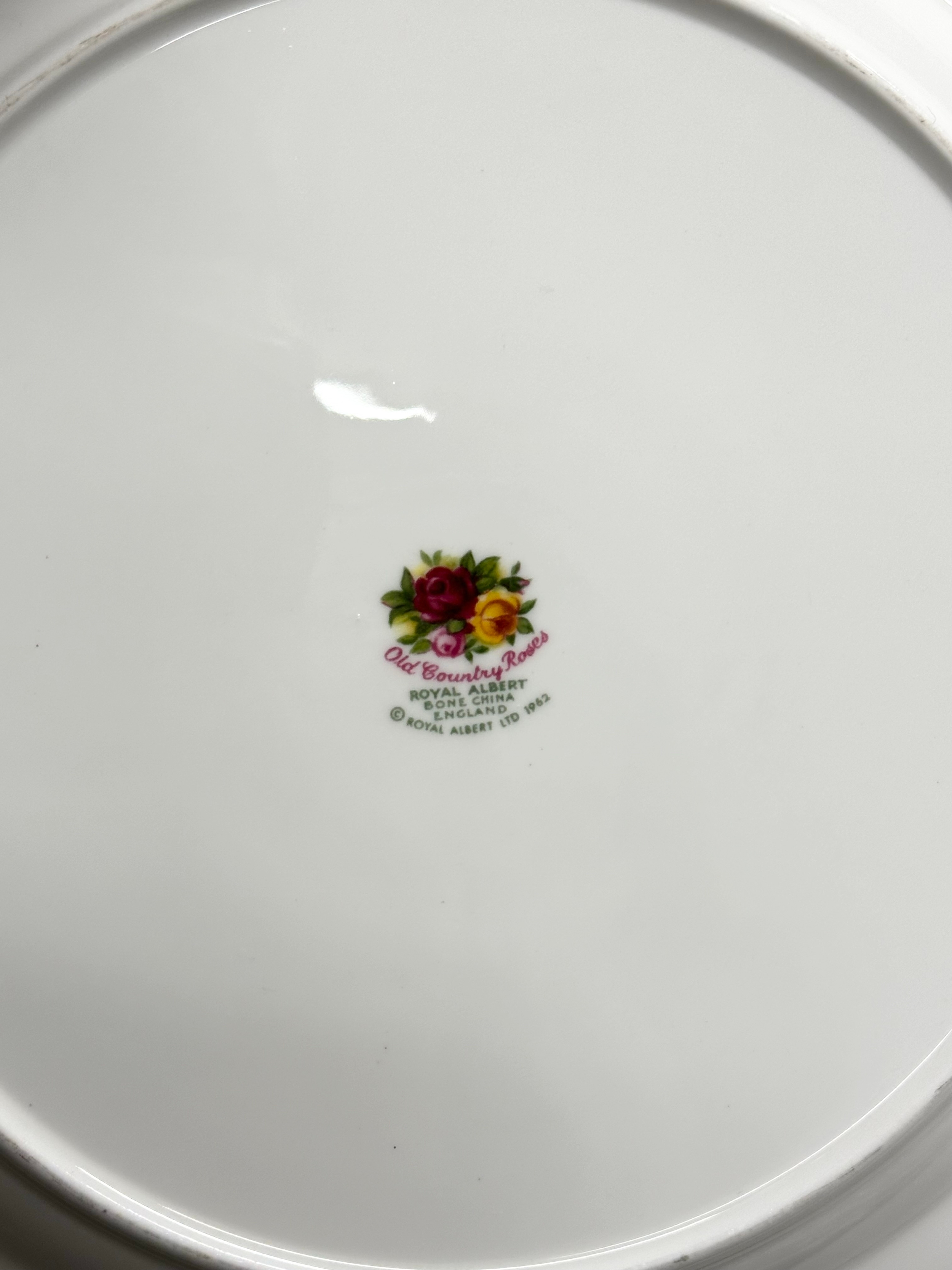 A set of six 1962 Royal Albert ‘Old Country Roses’ dinner plates. 26.5cm - Image 3 of 3