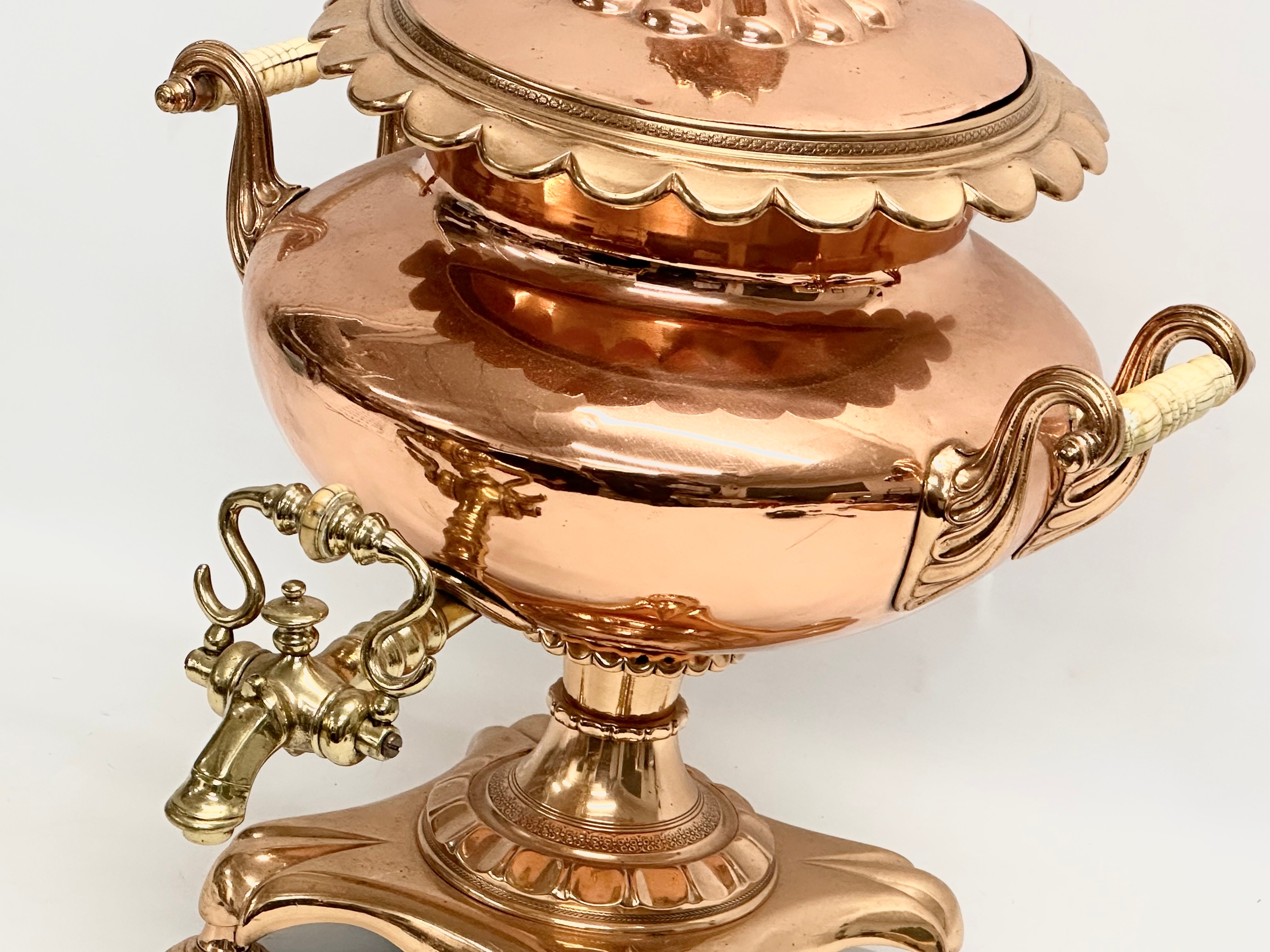 A Victorian copper samovar tea urn. 38x39x42cm - Image 4 of 10