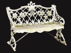 A fine proportioned Victorian style cast alloy garden bench. 110x61x86cm