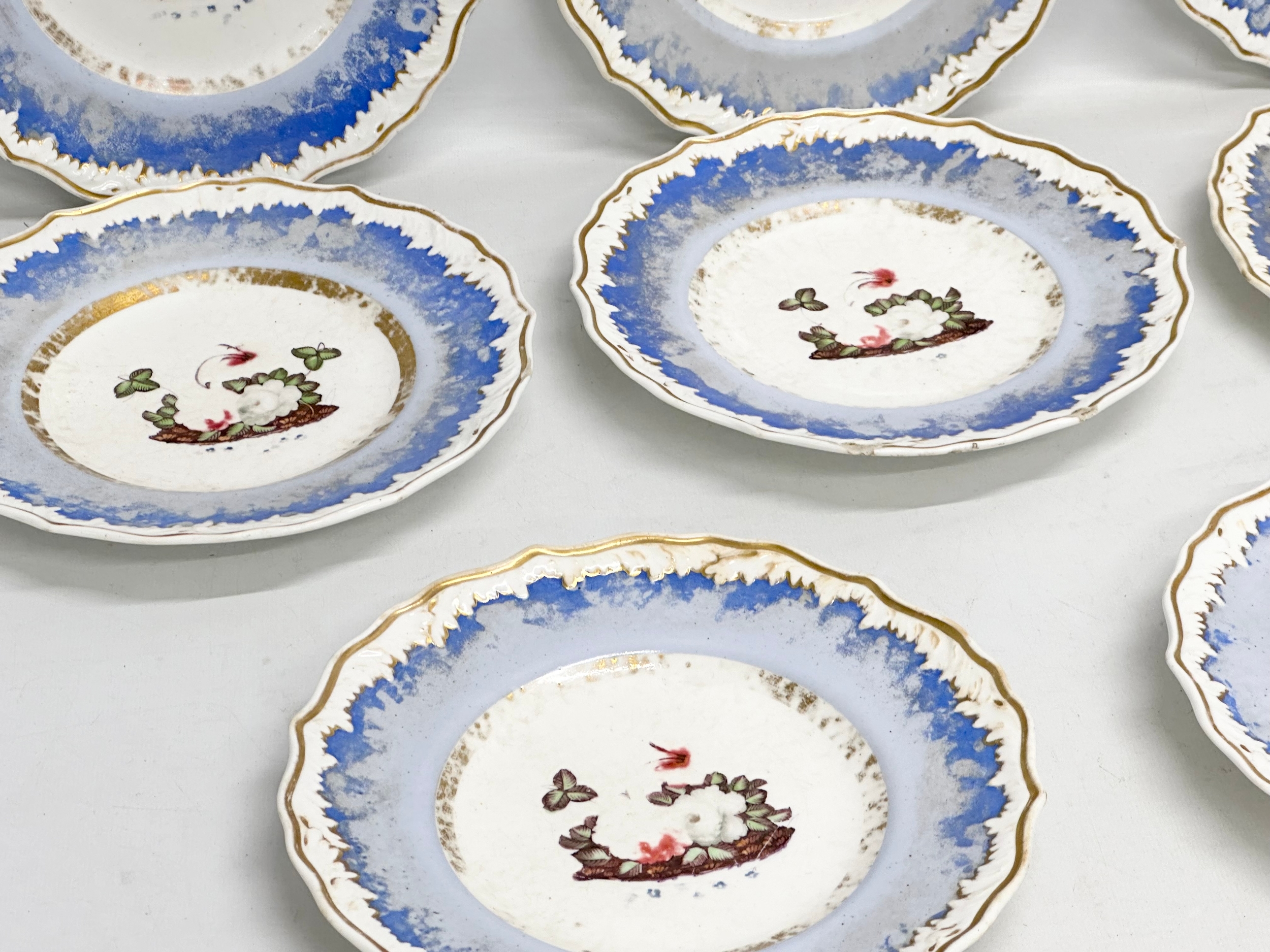 An early 19th century Samuel Alcock ‘Periwinkle’ part dinner service. Circa 1822-1830. - Image 13 of 15