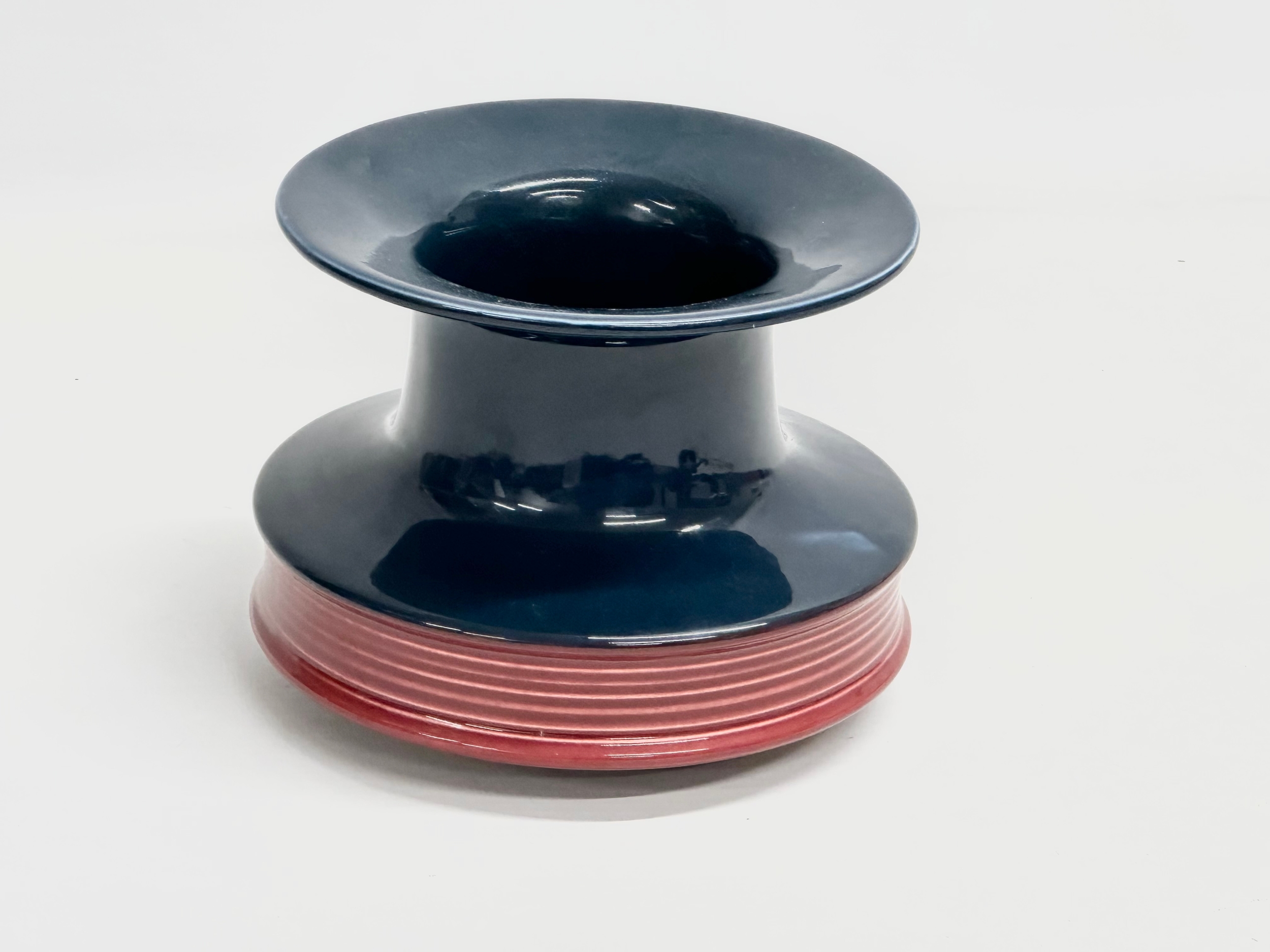 A vintage Tapio Wirkkala glazed pottery vase for Rosenthal Studio Line, Germany. 16x12cm - Image 4 of 4