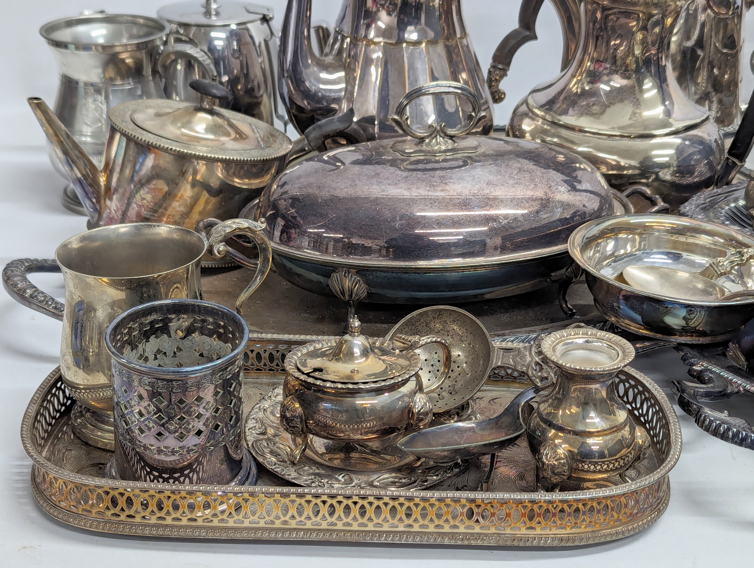 A quantity of silver plate and E.P.N.S., including trays, tea and coffee pots, etc. - Image 3 of 5