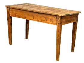 A Victorian pine farmhouse kitchen table. 120.5x61x73cm