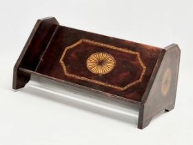 An early 20th century inlaid tabletop book stand. 30x14x13.5cm