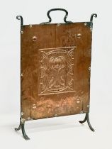 An early 20th century Arts & Crafts copper and iron firescreen. Circa 1900-1910. 40x16x65cm