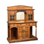 A good quality late 19th century Arts & Crafts oak mirror back sideboard. Circa 1890-1900.