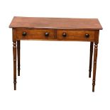 A George IV mahogany side table with 2 drawers. 106x51x80cm