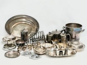 A collection of U.S.S. Co (Ulster Steam Ship Company) silver plate by Walker & Hall. Including Union