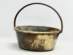 A Victorian brass jam pan/jelly pan. 39x36x37cm