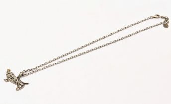 A silver necklace. Total 10.99g
