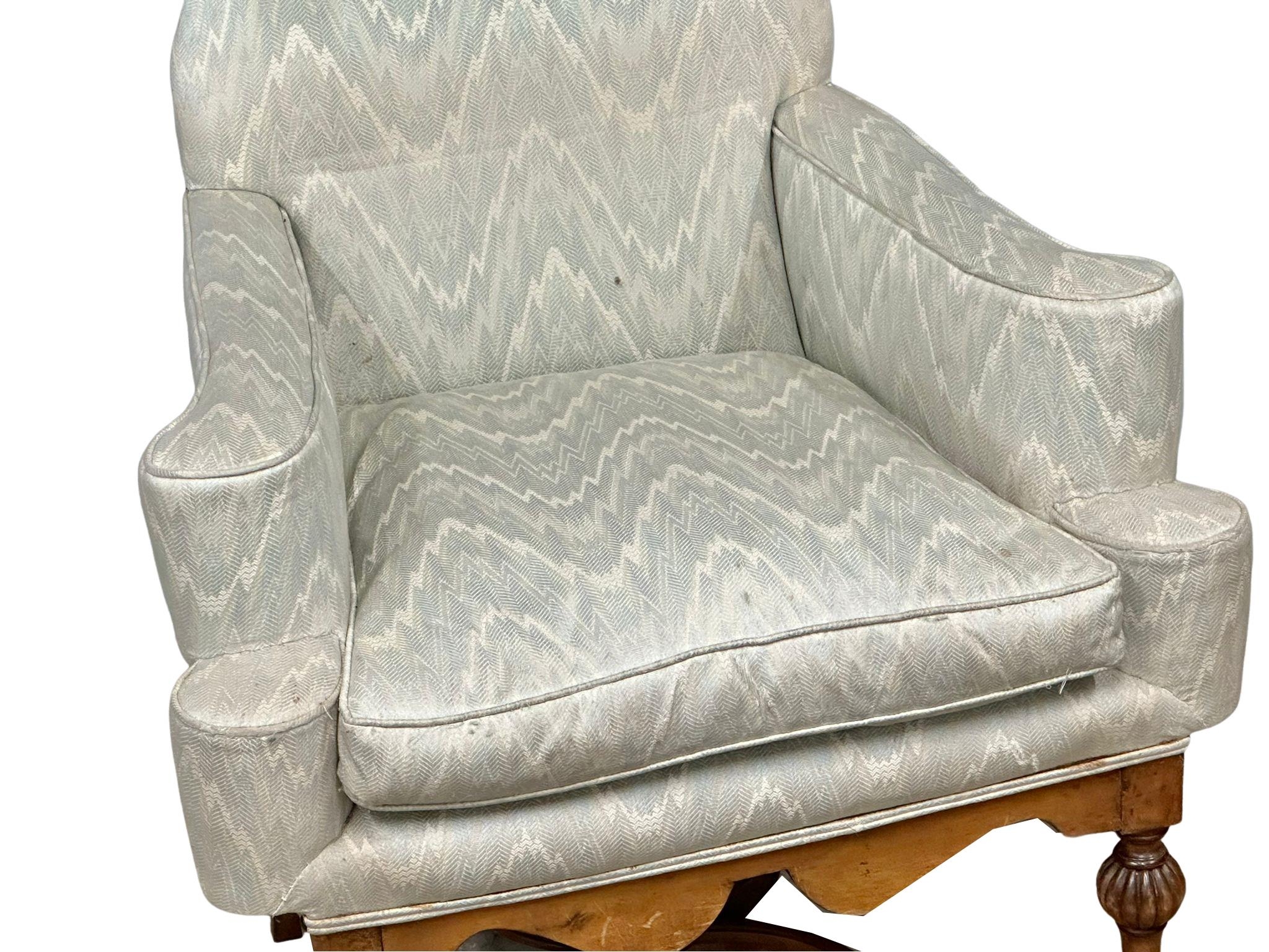 An early 20th century Charles II Carolean Revival armchair. Circa 1930. 63x80x122cm - Image 2 of 7
