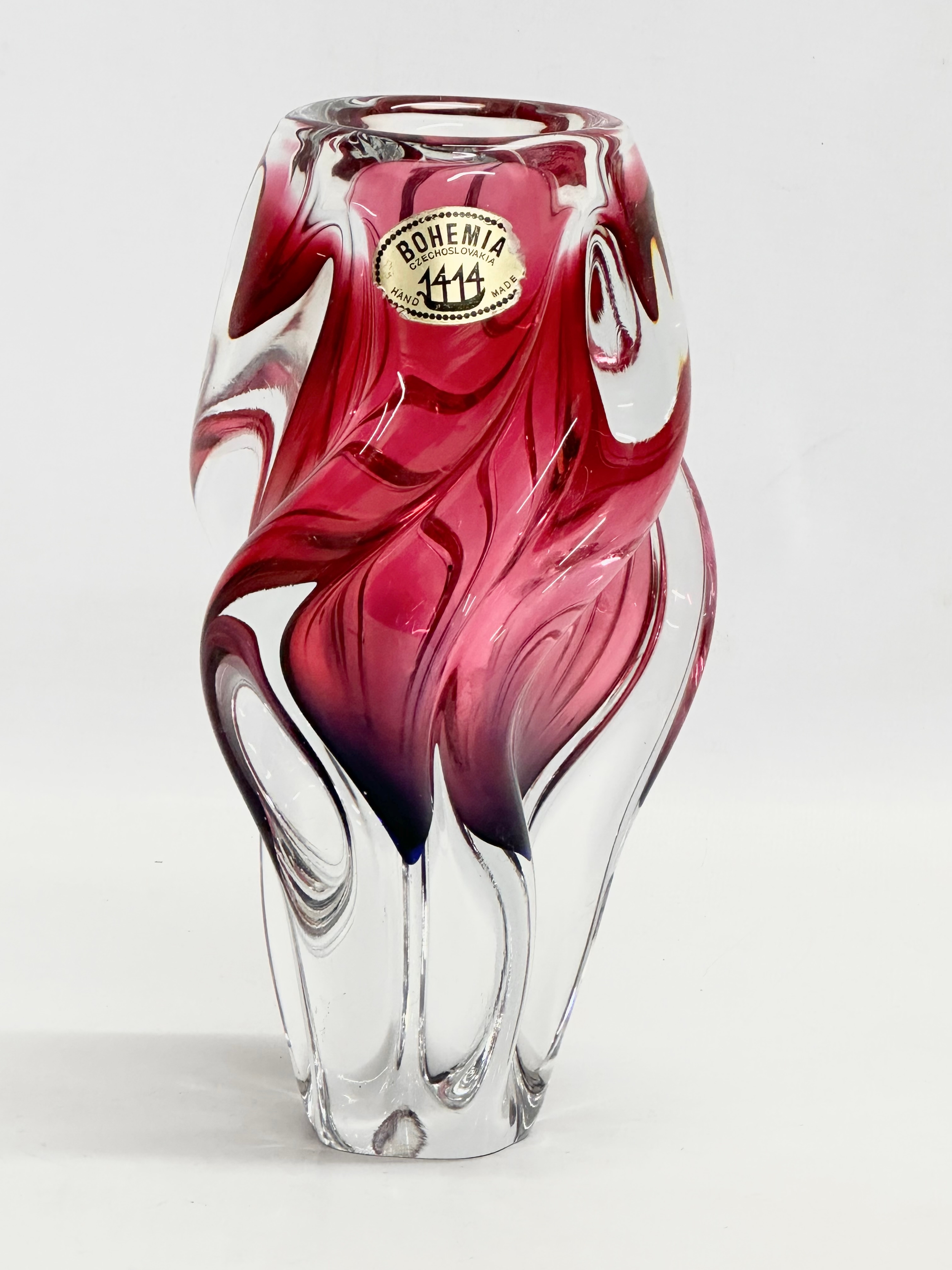 An Art Glass twist vase designed by Josef Hospodka for Chribska. Bohemia. 21cm