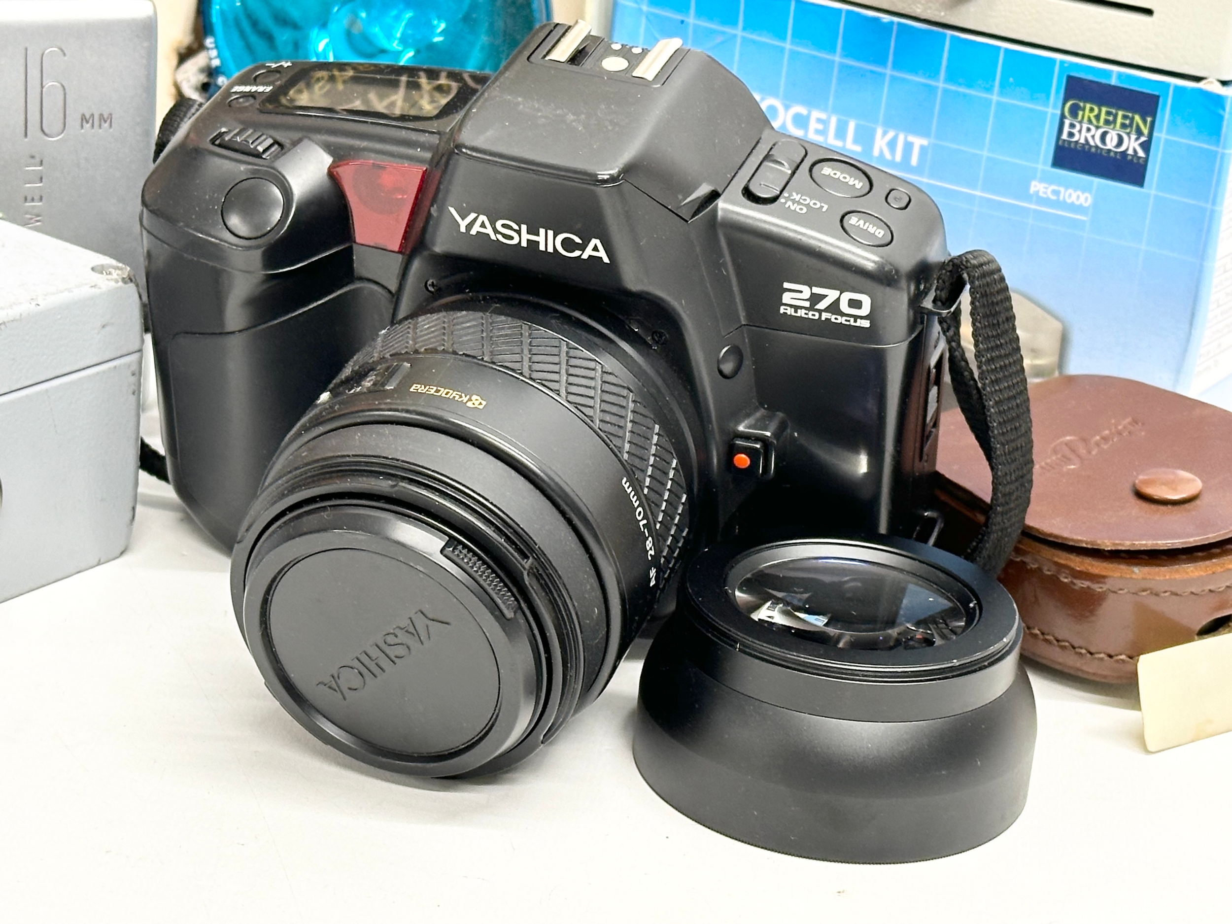 A Yashiba 270 Auto Focus camera, Polaroid Flashgun etc - Image 2 of 4