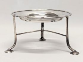 A 19th century silver pot stand. London, 1877. 106g. 13x7cm