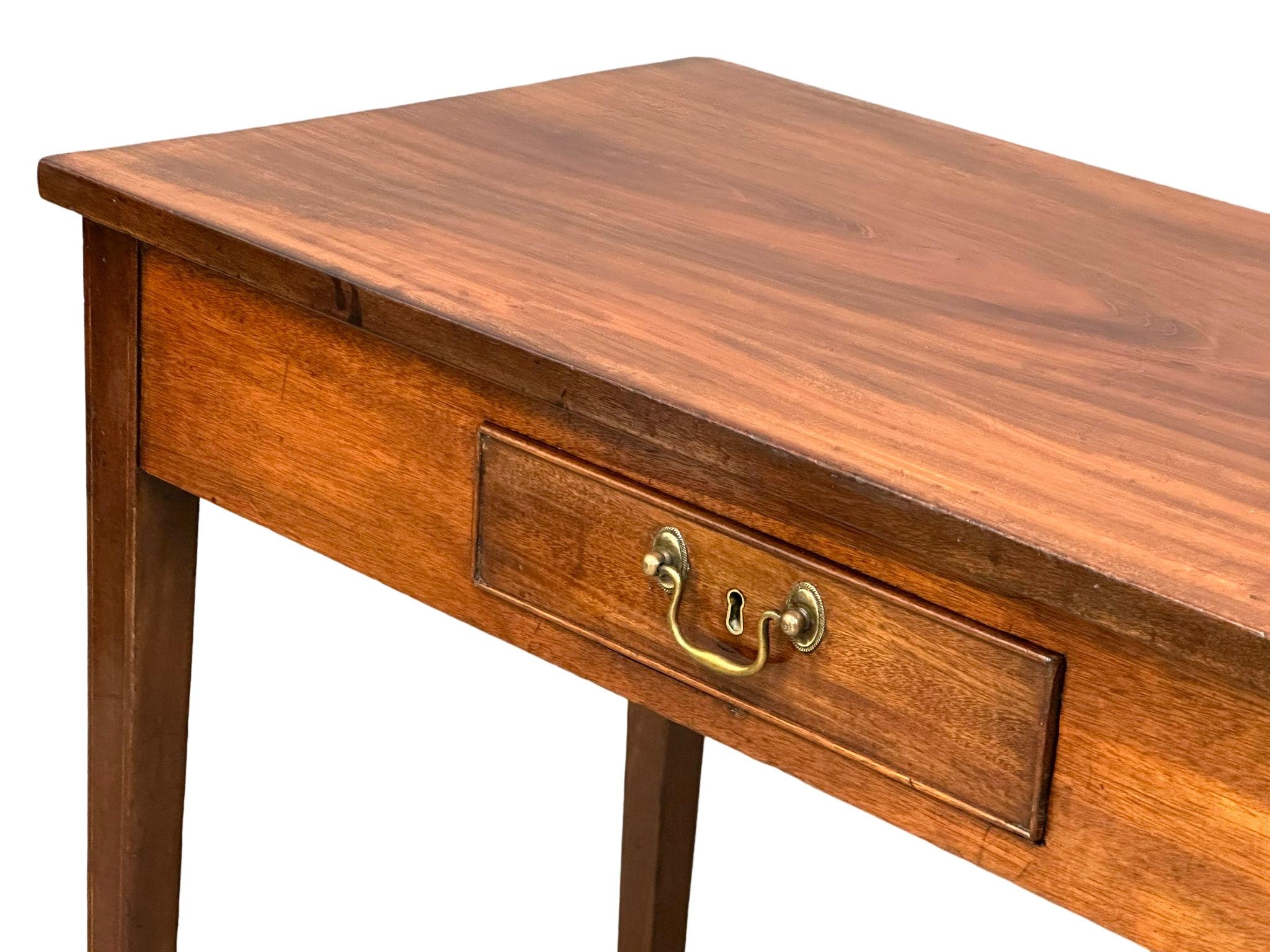 A George III inlaid mahogany side table with drawer. Circa 1800. 91x45.5x73cm(9) - Image 2 of 5