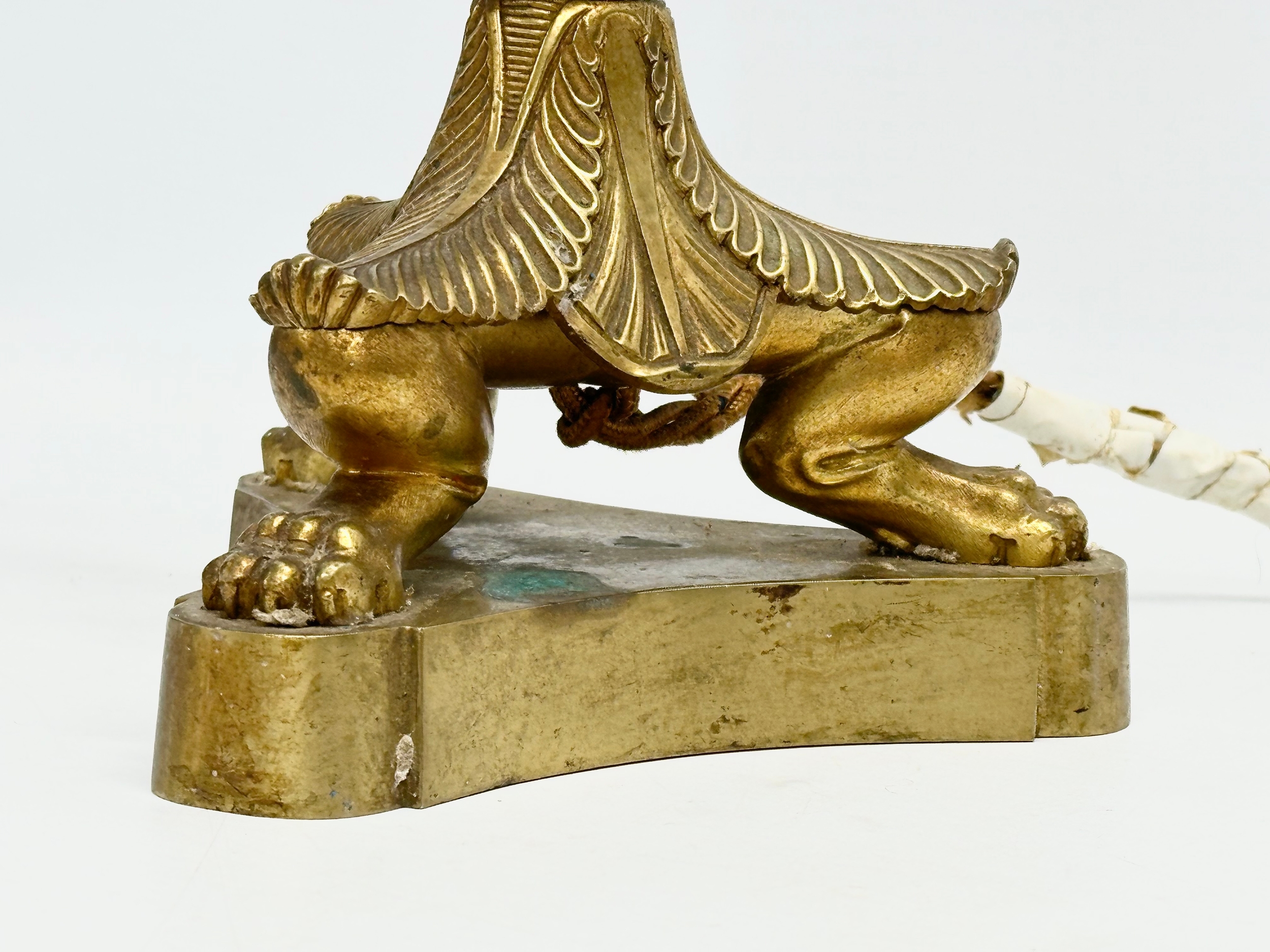 A good quality early 20th century French Empire style brass table lamp with 3 paw feet. Circa - Image 3 of 5