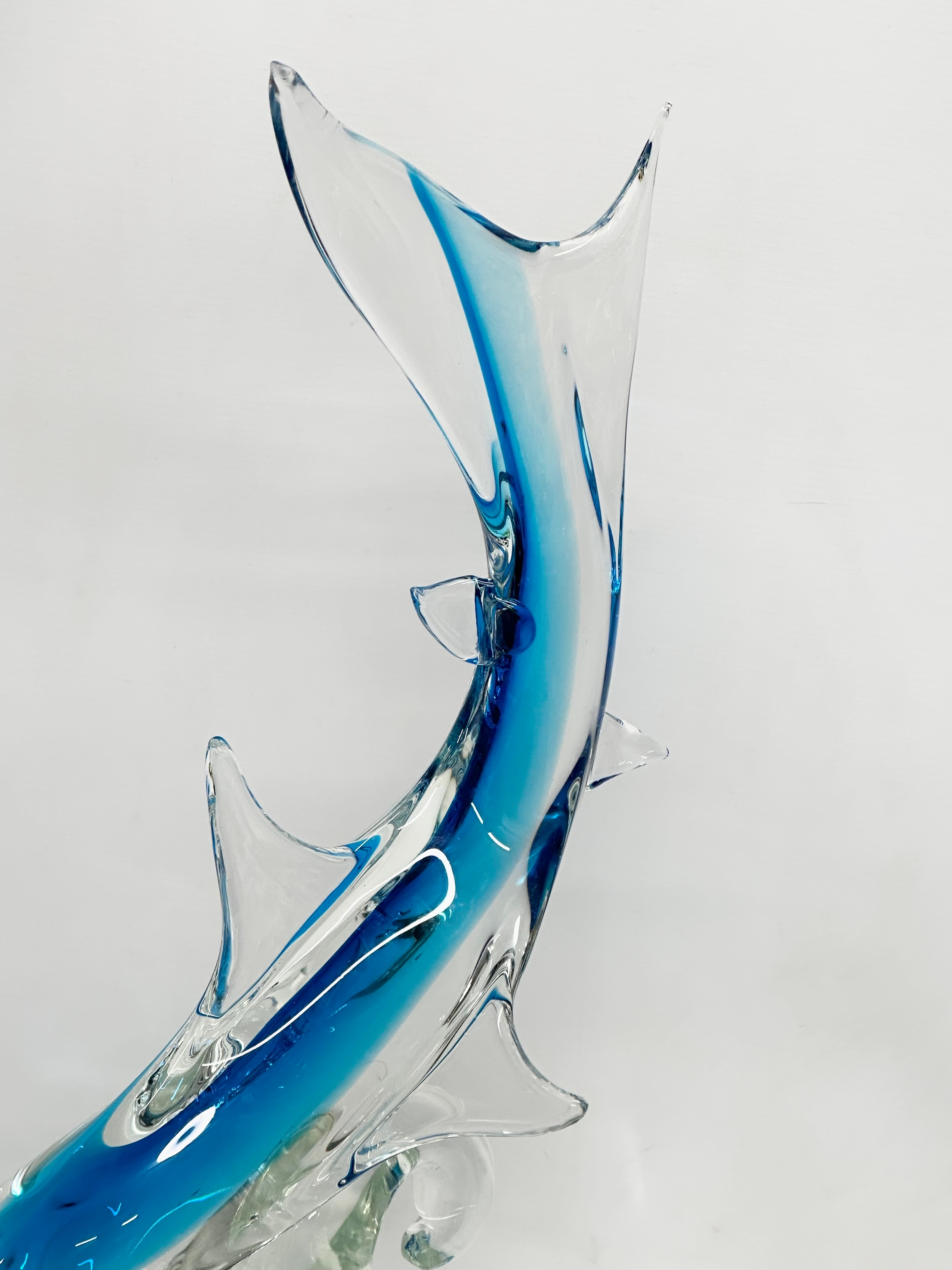 A large Archimede Seguso Murano Glass shark. 66cm. - Image 5 of 7