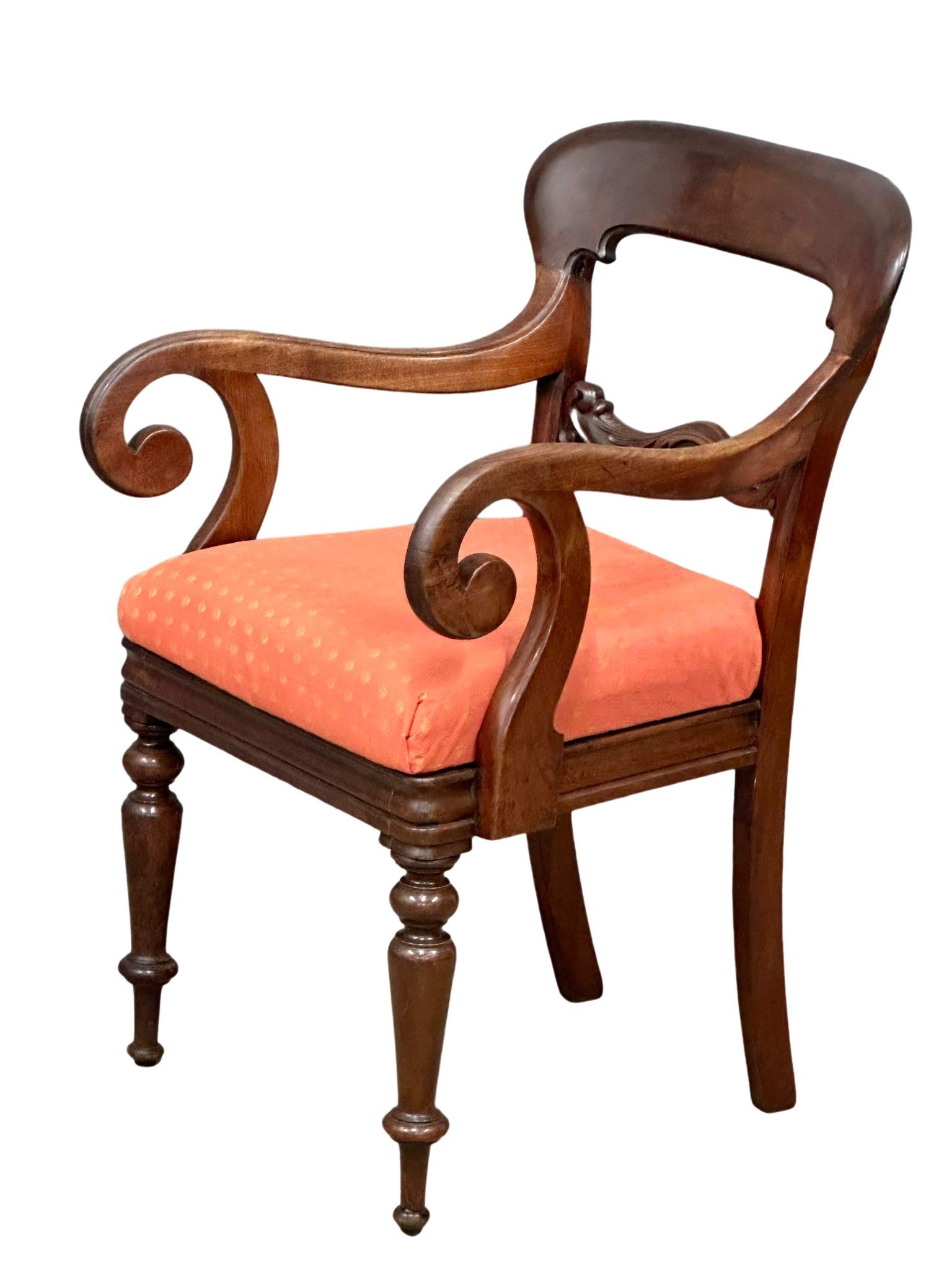 A good quality early Victorian mahogany Bar Back armchair. - Image 5 of 5