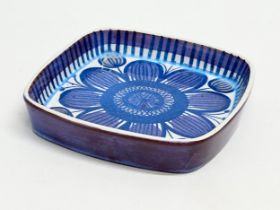 A Danish Mid Century ‘Tenera’ Fajance bowl designed by Beth Breyen for Royal Copenhagen. 17x17x3cm