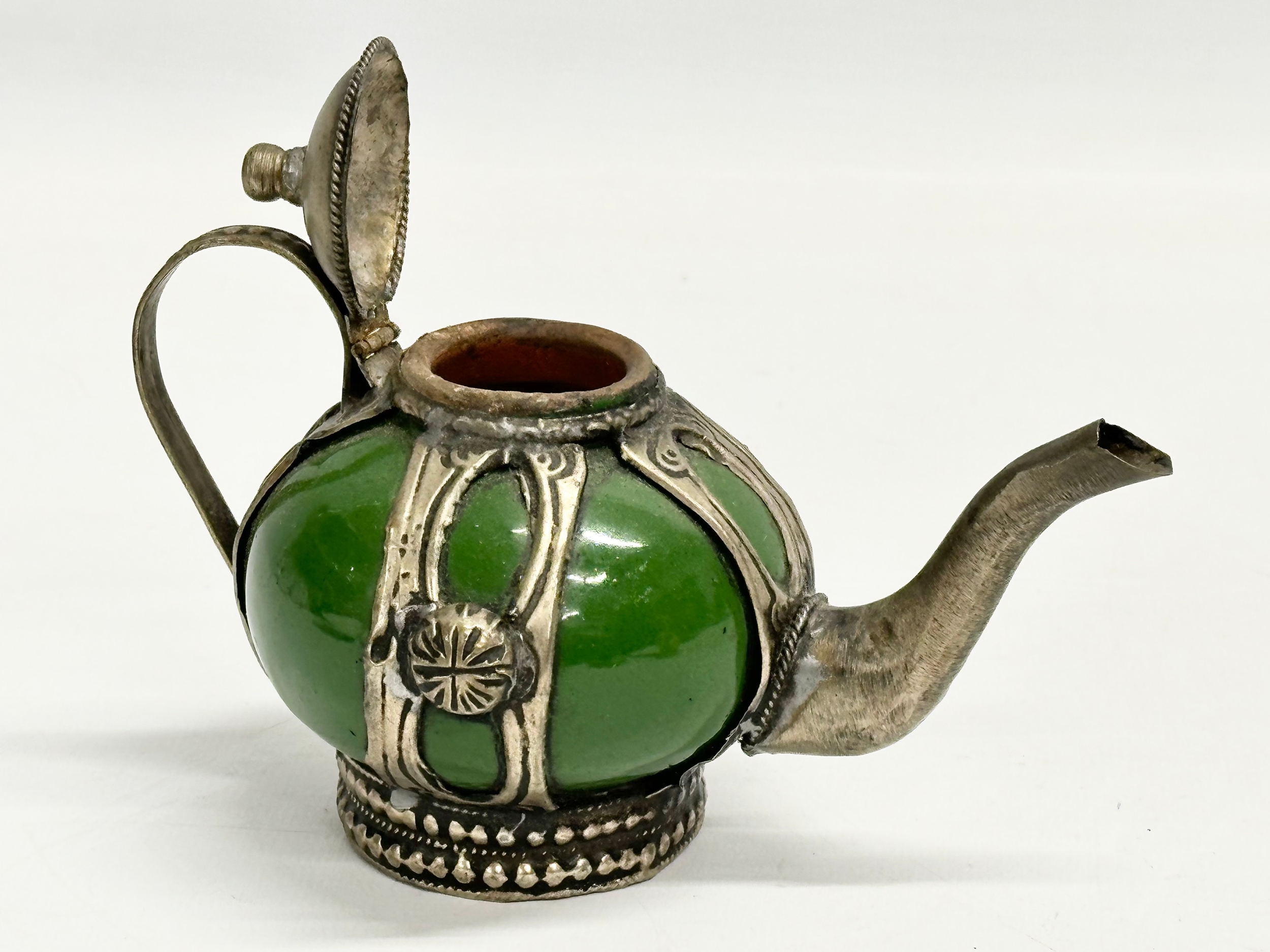 A rare early 20th century Chinese/Tibetan enamelled stoneware teapot. Circa 1900. 15x9.5cm - Image 3 of 4